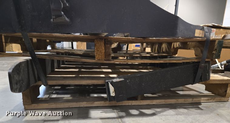 image for item DW8528 Kubota K9722 pallet fork assembly