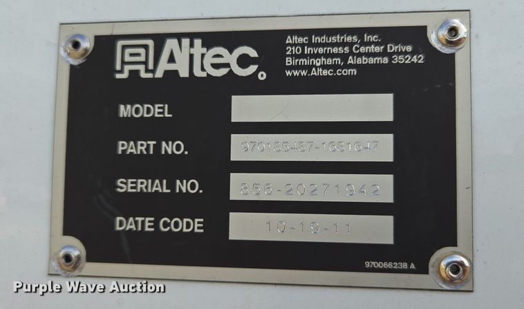 image for item DW8562 2012 International 7300 SBA bucket truck