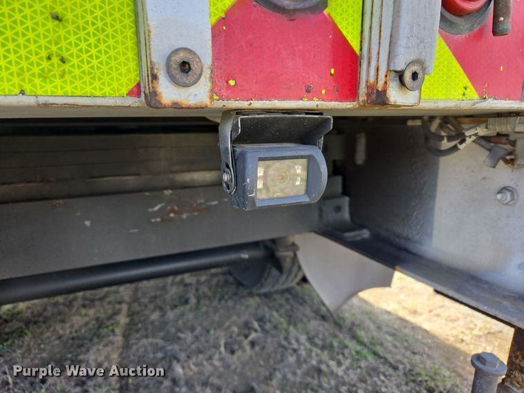 image for item DW8562 2012 International 7300 SBA bucket truck