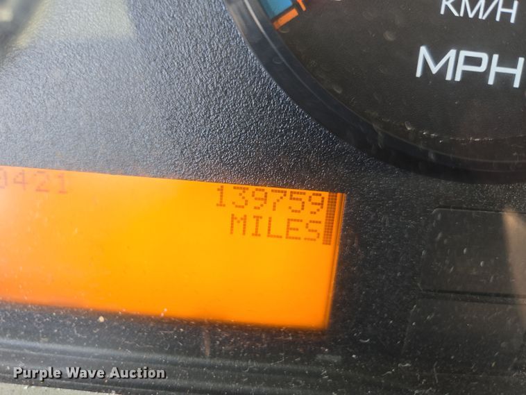 image for item DW8562 2012 International 7300 SBA bucket truck