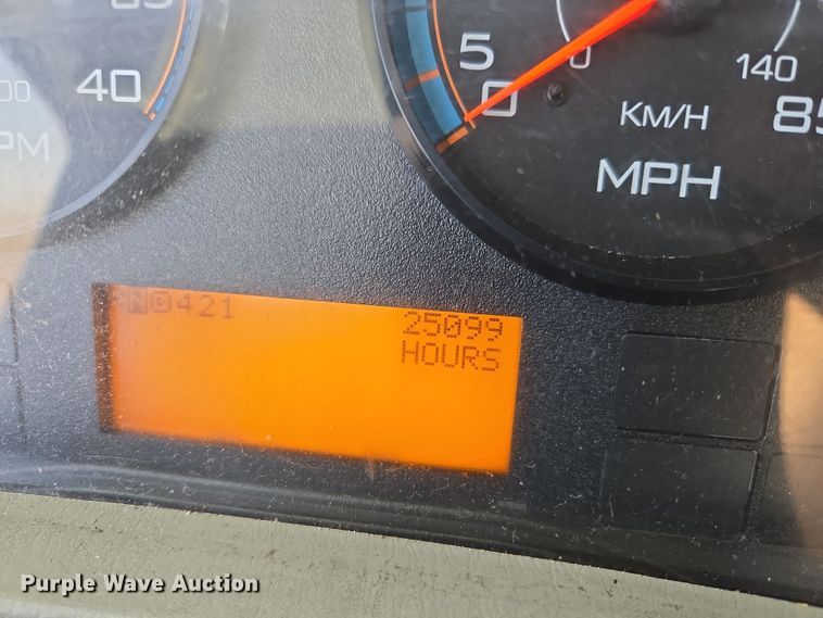 image for item DW8562 2012 International 7300 SBA bucket truck