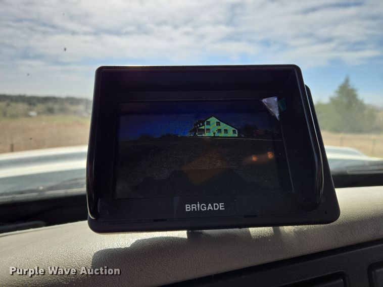 image for item DW8562 2012 International 7300 SBA bucket truck