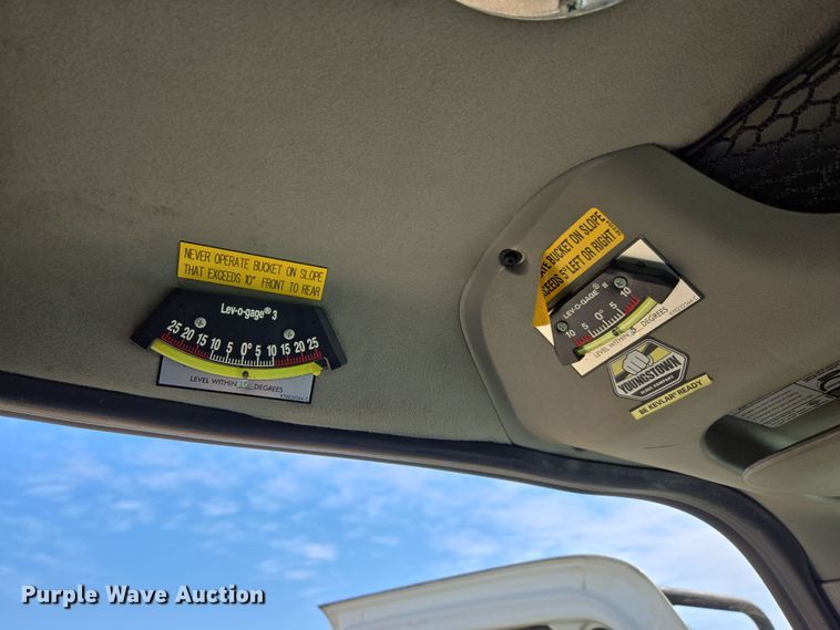 image for item DW8562 2012 International 7300 SBA bucket truck