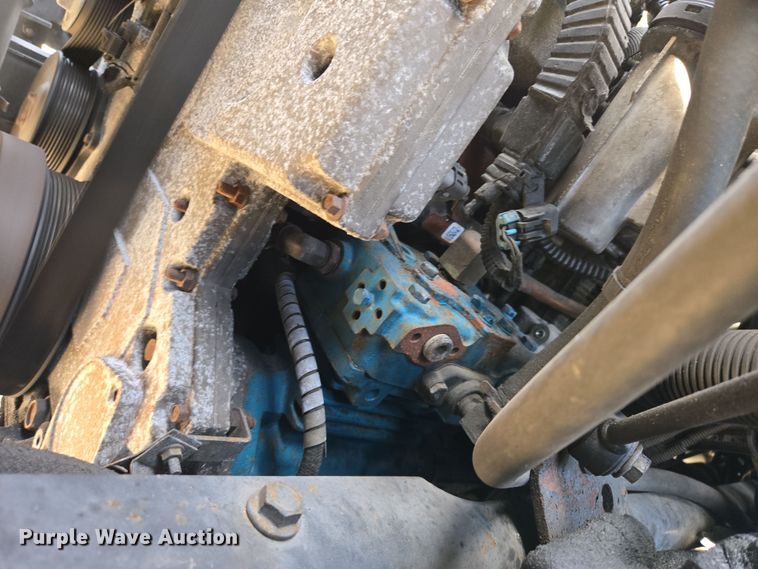 image for item DW8562 2012 International 7300 SBA bucket truck