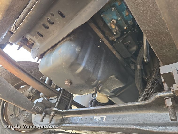 image for item DW8562 2012 International 7300 SBA bucket truck