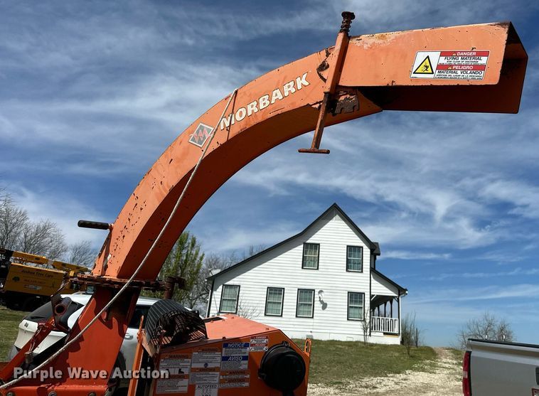 image for item DW8563 Morbark Beever M12RX wood chipper