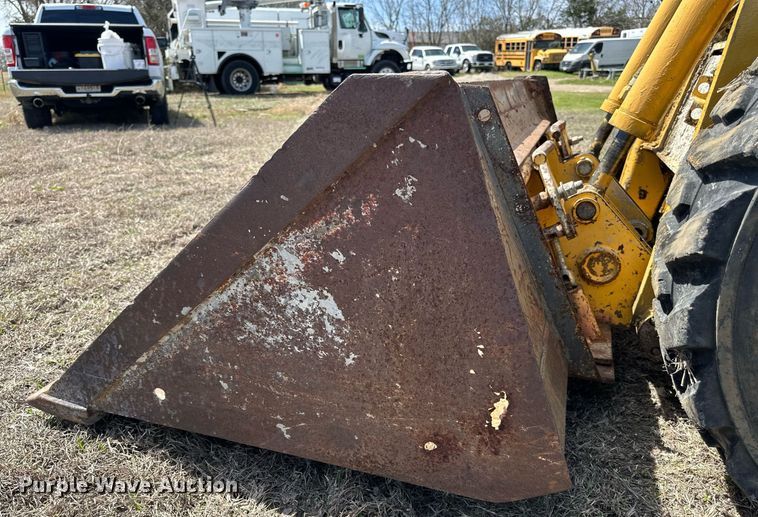 image for item DW8564 Gehl skid steer loader