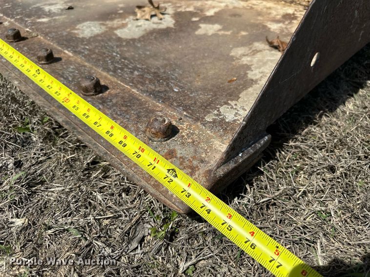 image for item DW8564 Gehl skid steer loader