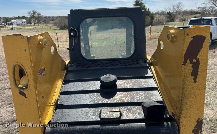 image for item DW8564 Gehl skid steer loader
