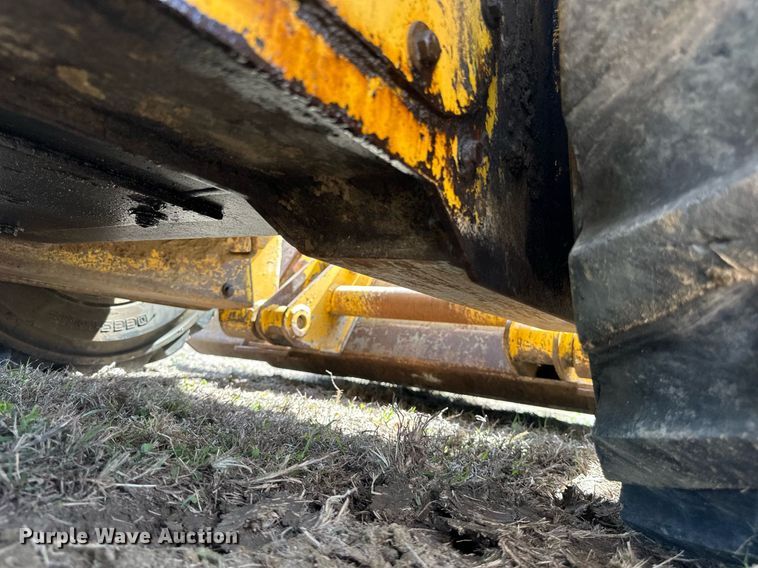 image for item DW8564 Gehl skid steer loader