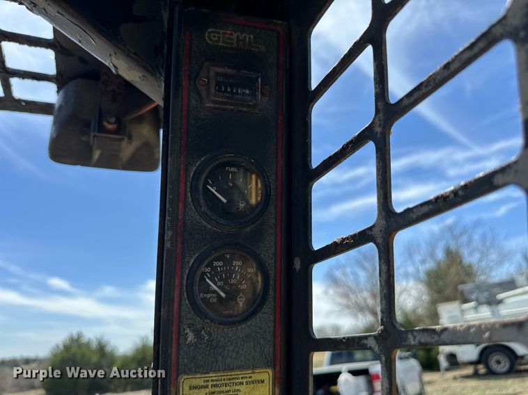 image for item DW8564 Gehl skid steer loader