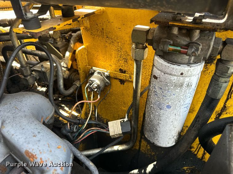 image for item DW8564 Gehl skid steer loader