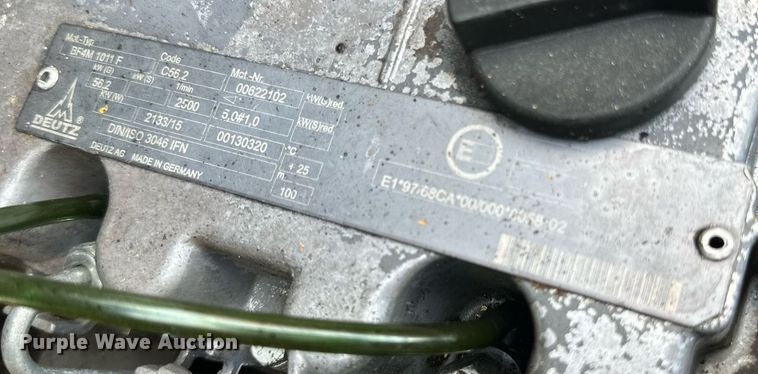 image for item DW8564 Gehl skid steer loader