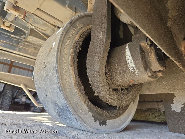 image for item DW8567 Tennant T-20 sweeper