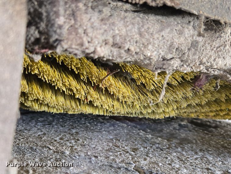 image for item DW8567 Tennant T-20 sweeper