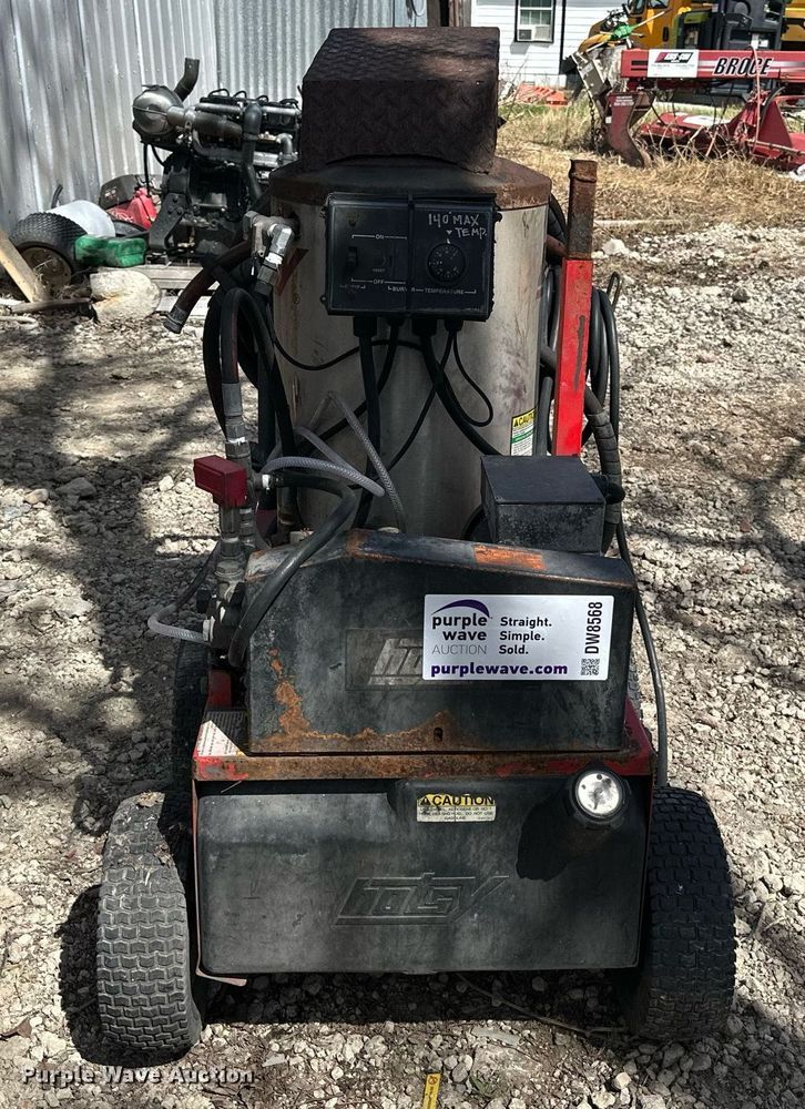 image for item DW8568 Hotsy 795SS-208 pressure washer