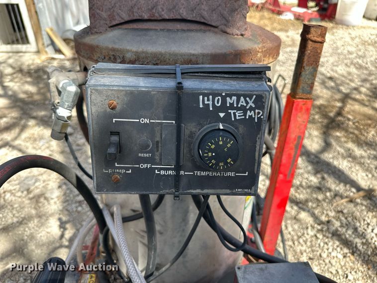 image for item DW8568 Hotsy 795SS-208 pressure washer