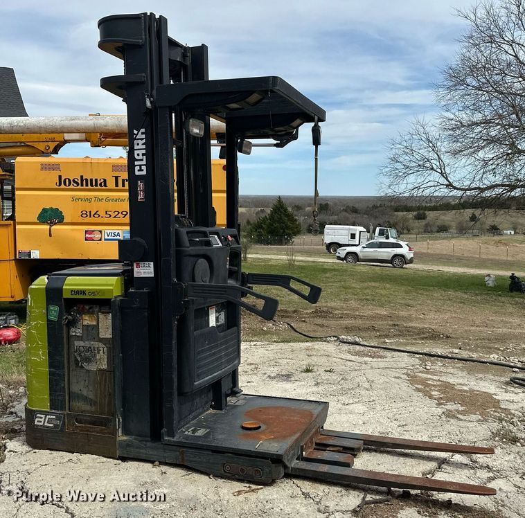 image for item DW8570 Clark OSX15 order picker