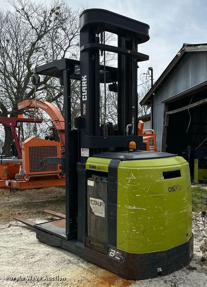 image for item DW8570 Clark OSX15 order picker