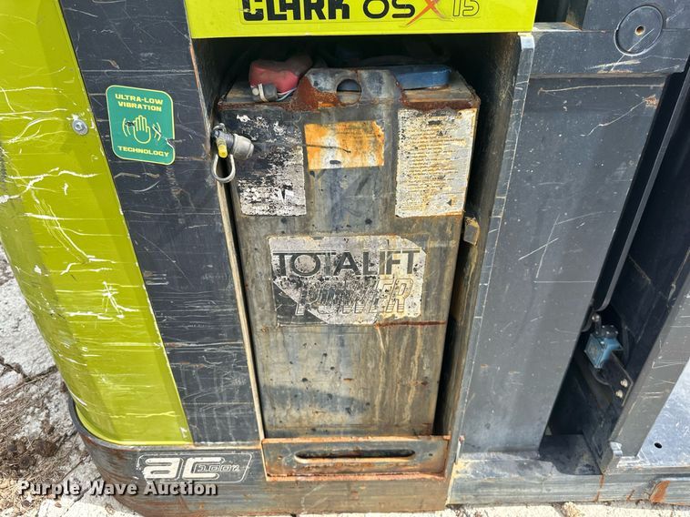 image for item DW8570 Clark OSX15 order picker