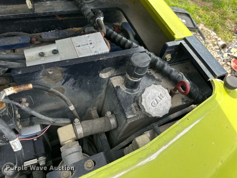 image for item DW8570 Clark OSX15 order picker