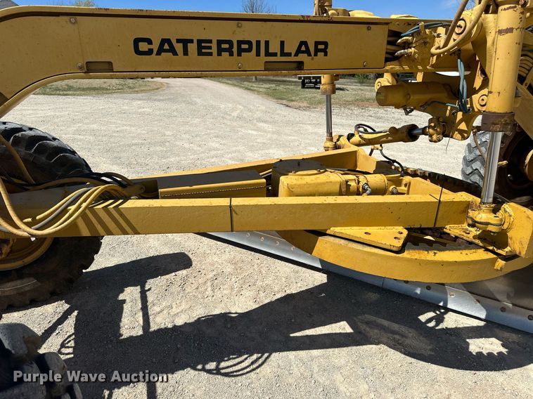 image for item DW8638 1986 Caterpillar 120G motor grader