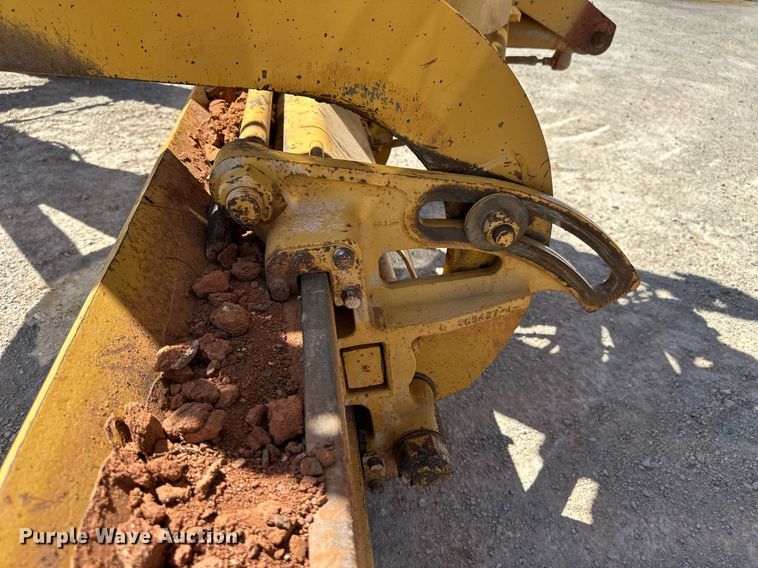 image for item DW8638 1986 Caterpillar 120G motor grader