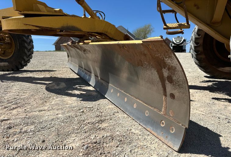 image for item DW8638 1986 Caterpillar 120G motor grader