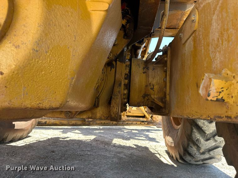 image for item DW8638 1986 Caterpillar 120G motor grader