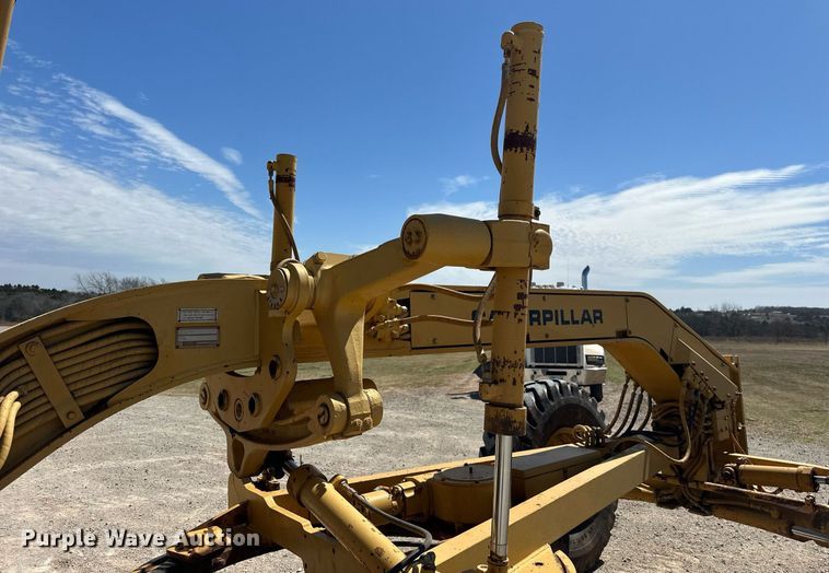 image for item DW8638 1986 Caterpillar 120G motor grader