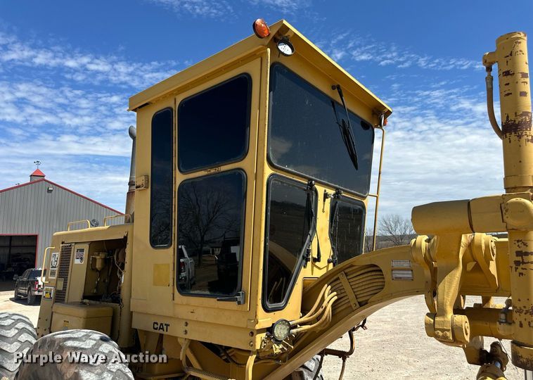 image for item DW8638 1986 Caterpillar 120G motor grader