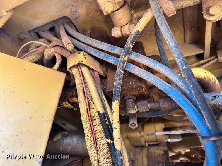 image for item DW8638 1986 Caterpillar 120G motor grader