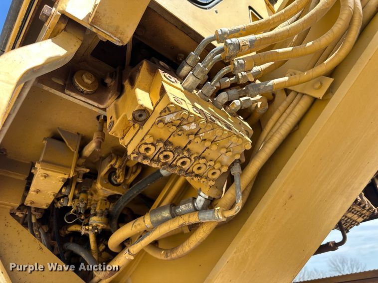 image for item DW8638 1986 Caterpillar 120G motor grader