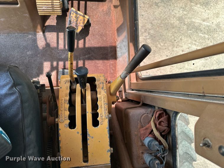 image for item DW8638 1986 Caterpillar 120G motor grader