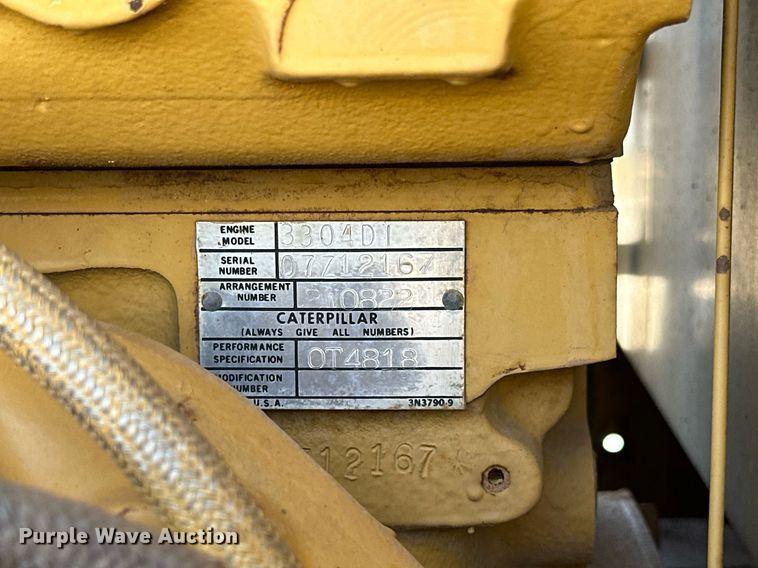 image for item DW8638 1986 Caterpillar 120G motor grader