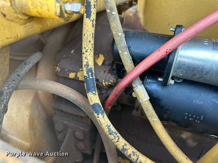 image for item DW8638 1986 Caterpillar 120G motor grader