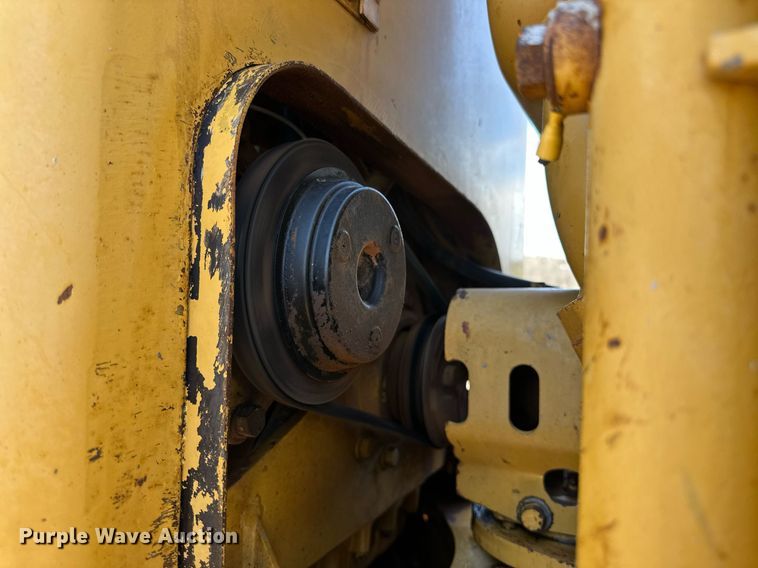 image for item DW8638 1986 Caterpillar 120G motor grader