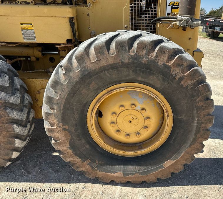 image for item DW8638 1986 Caterpillar 120G motor grader