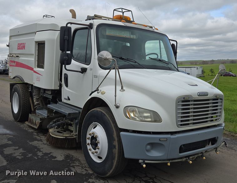 image for item EC0880 2007 Freightliner Business Class M2 street sweeper truck