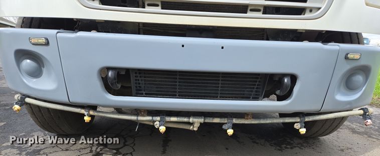 image for item EC0880 2007 Freightliner Business Class M2 street sweeper truck