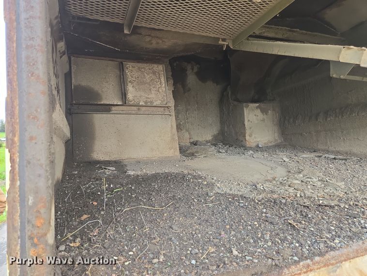 image for item EC0880 2007 Freightliner Business Class M2 street sweeper truck