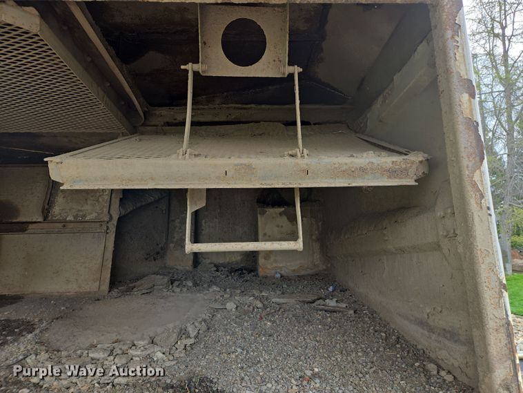 image for item EC0880 2007 Freightliner Business Class M2 street sweeper truck