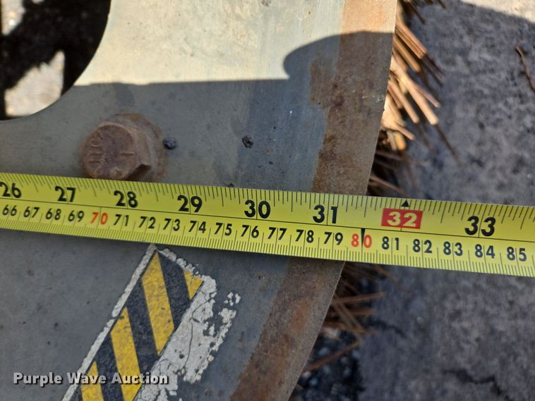 image for item EC0880 2007 Freightliner Business Class M2 street sweeper truck