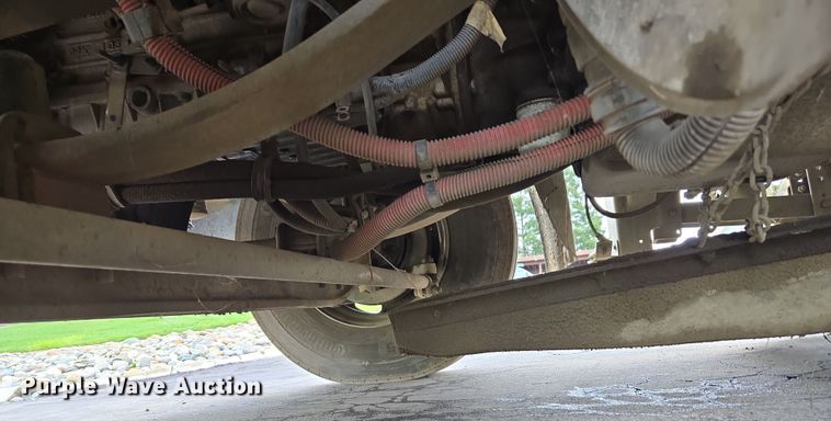 image for item EC0880 2007 Freightliner Business Class M2 street sweeper truck