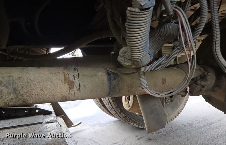 image for item EC0880 2007 Freightliner Business Class M2 street sweeper truck