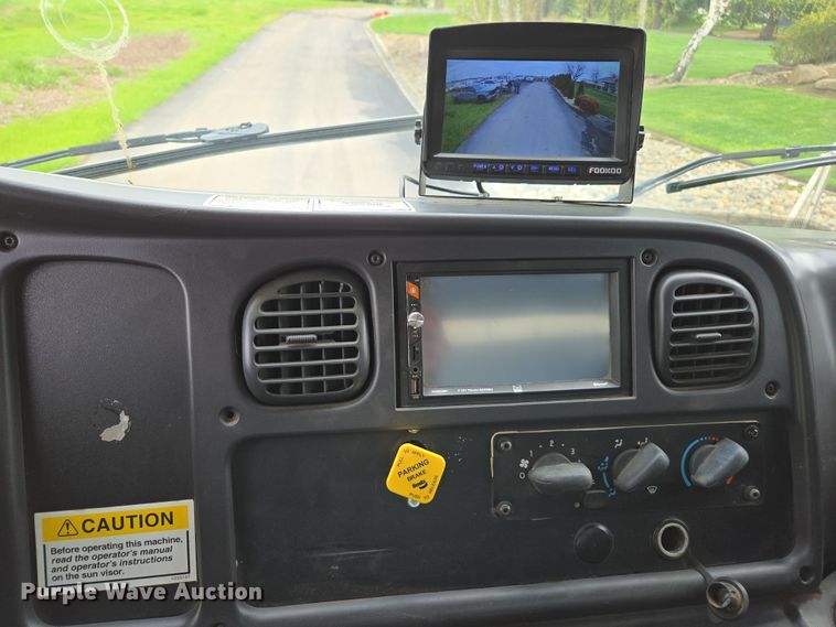 image for item EC0880 2007 Freightliner Business Class M2 street sweeper truck