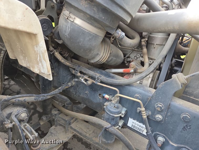 image for item EC0880 2007 Freightliner Business Class M2 street sweeper truck