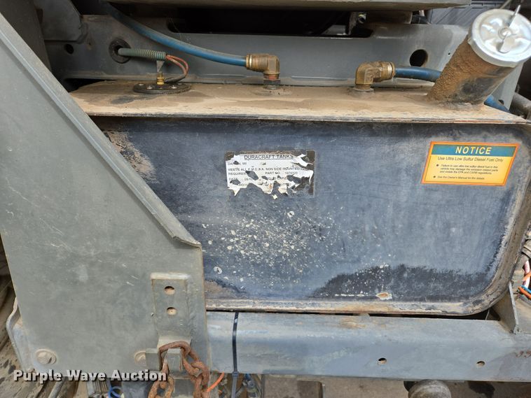 image for item EC0880 2007 Freightliner Business Class M2 street sweeper truck