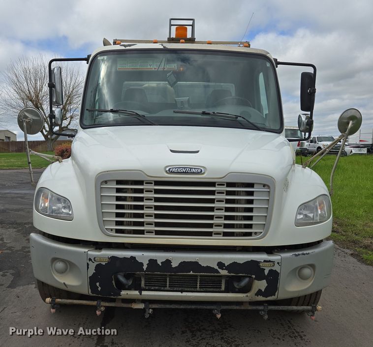 image for item EC0881 2011 Freightliner Business Class M2 street sweeper truck