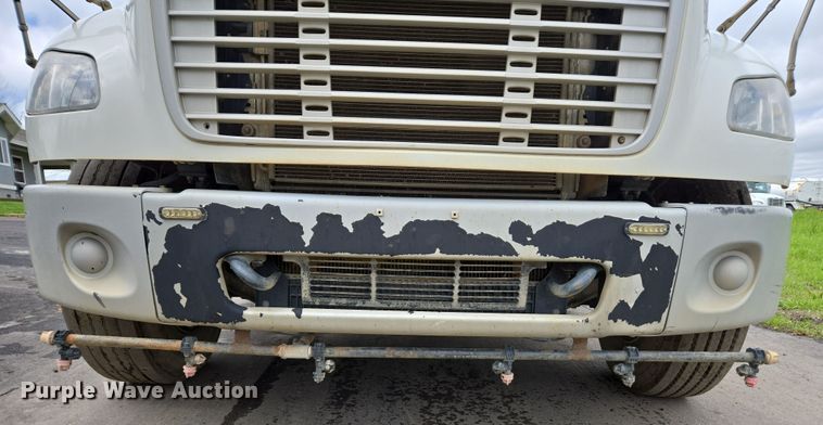 image for item EC0881 2011 Freightliner Business Class M2 street sweeper truck